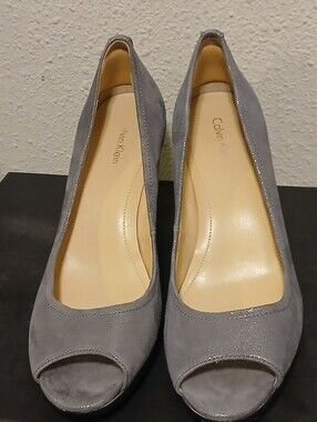 Calvin Klein Gray Suede Shimmer Peep Toe Pumps High Heels Size 7